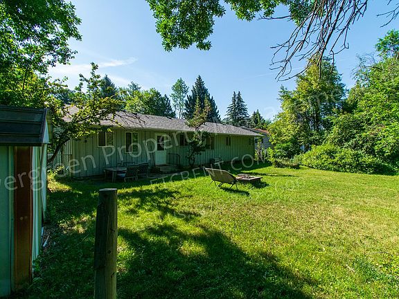 4th image of 1117 Fairview Dr
