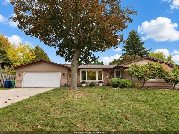 2782 Candle Ln, Green Bay, WI 54304