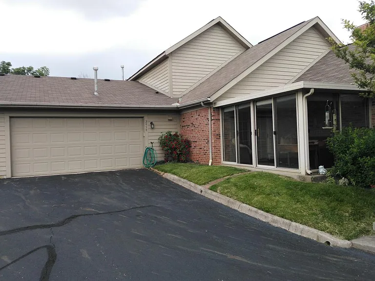Pleasantdale Dr — Photo 2