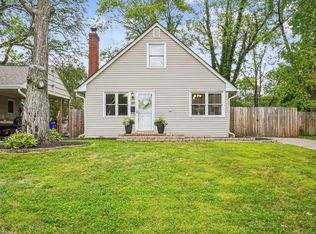 2184 Shrewsbury Rd, Columbus, OH 43221