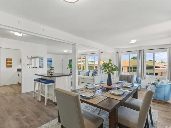 1277 Nanakai St, Pearl City, HI 96782