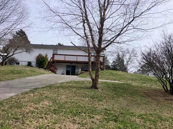 1732 Ed Huff Cir, Sevierville, TN 37876