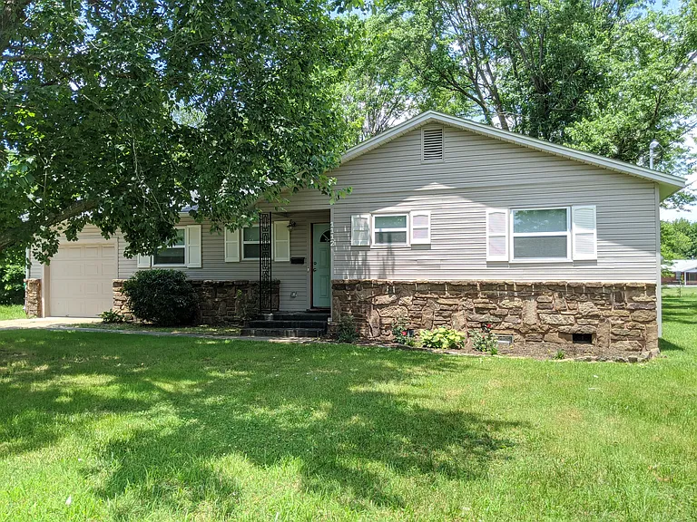 1112 Cheatham Ave — Photo 1