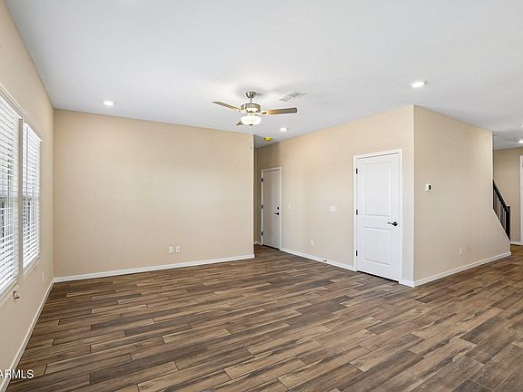 4th image of 36862 W NINA Street