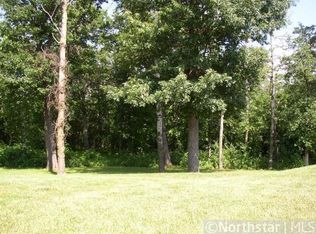 2303 Pine View Ct, Red Wing, MN 55066