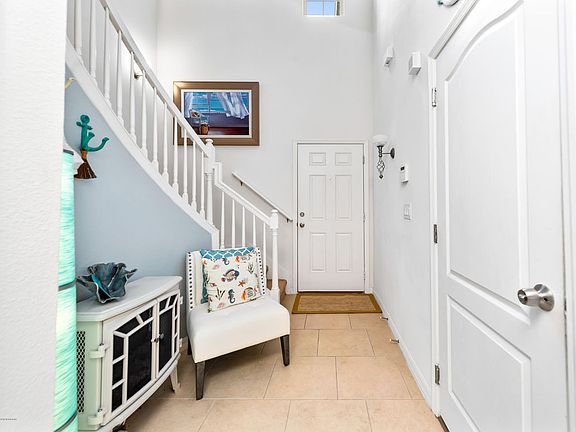 5th image of 200 Tarracina Way