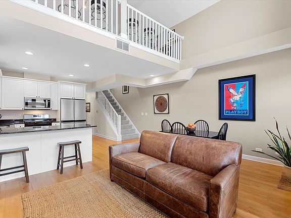 3rd image of 2855 N Damen Ave #3