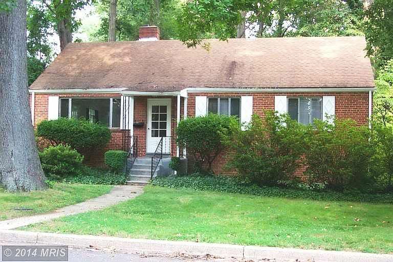 1st image of 602 Poplar Dr