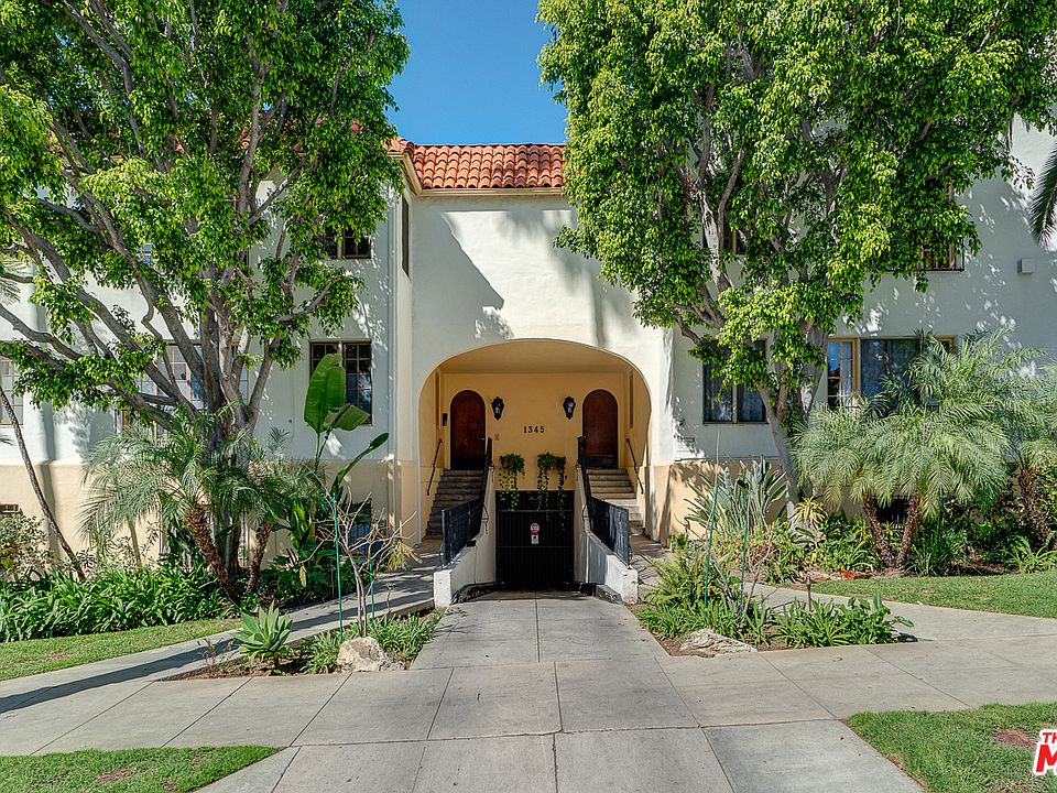 1st image of 1345 N Hayworth Ave APT 213