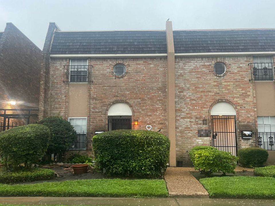 2nd image of 10138 Emnora Ln