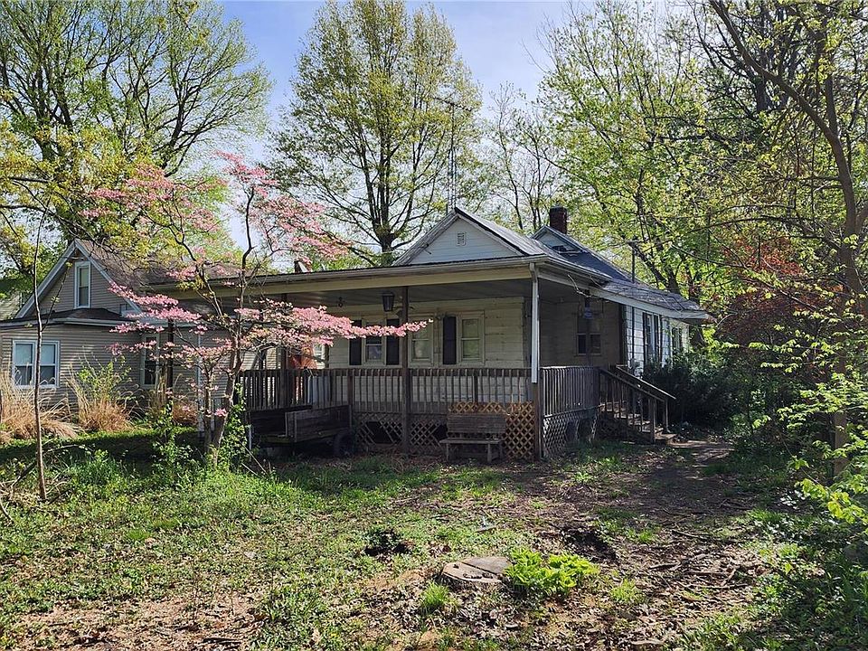 424 N High St, Carlinville, IL 62626 MLS 23022016 Zillow