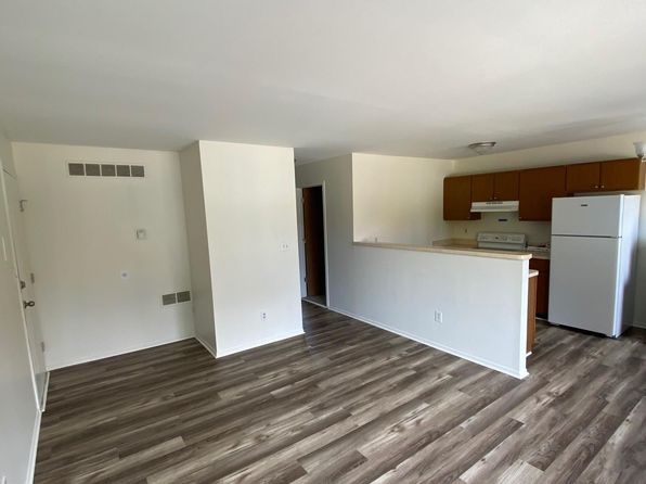 1070 Summer St APT 4A