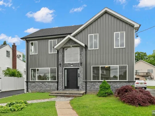 124 Columbus Ave, Hasbrouck Heights, NJ 07604