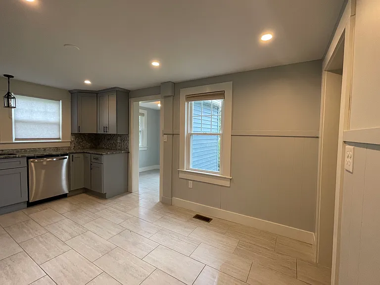 12 Riverview Rd — Photo 3