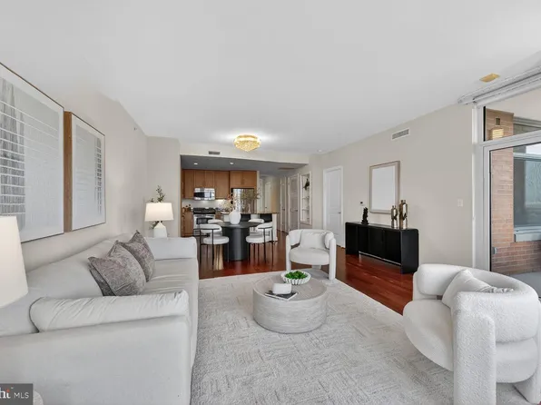 8220 Crestwood Heights Dr APT 1411, Mc Lean, VA 22102