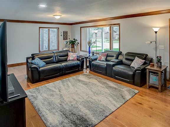 3rd image of 1251 Cedar Dr