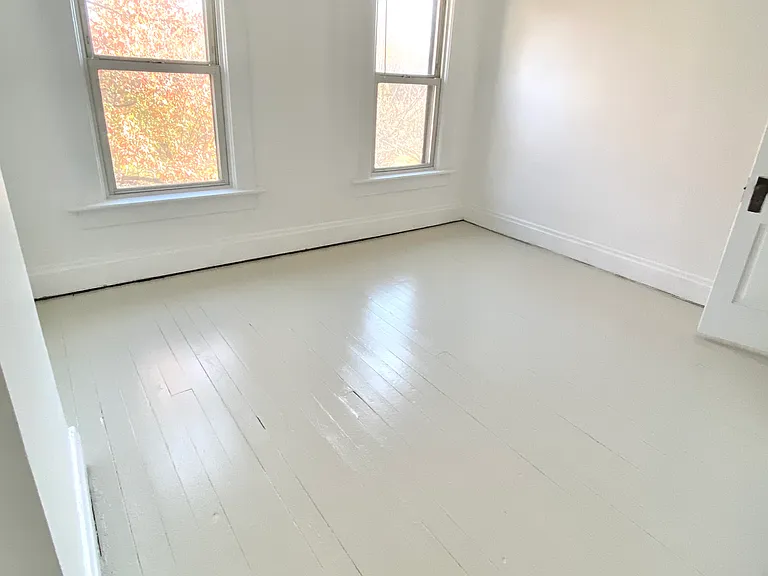 1189 Oregon Ave — Photo 9