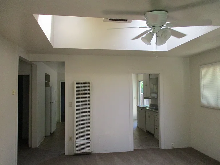 247 W 2nd Ave — Photo 5