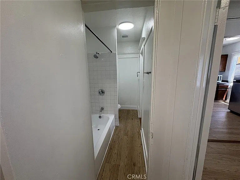 950 S New Hampshire Ave — Photo 5