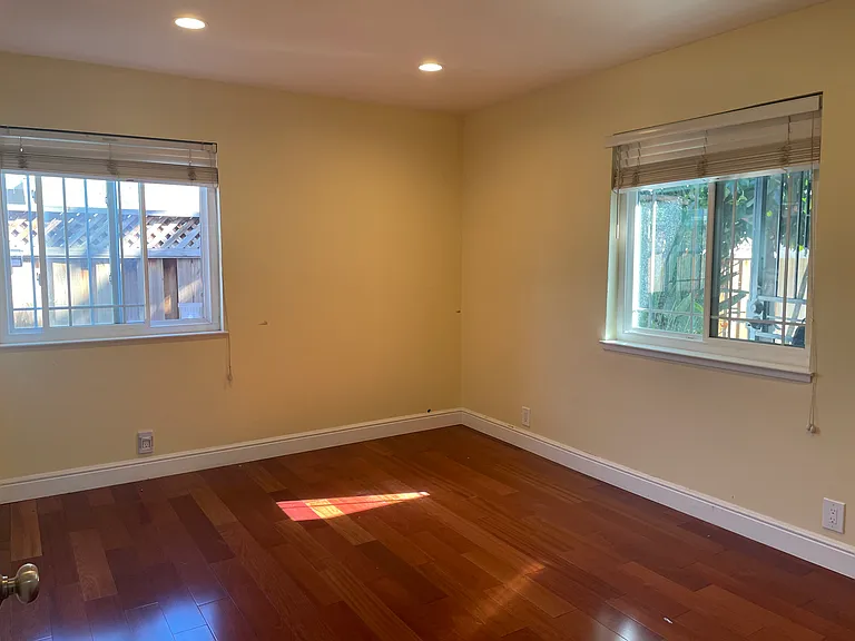 2168 Ventura Pl — Photo 12