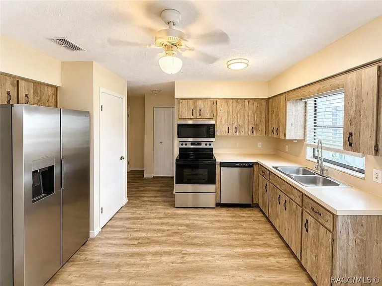 9476 W Green Bay Ln — Photo 4
