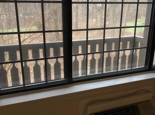 13 Chatham Ct, Brookfield, CT 06804