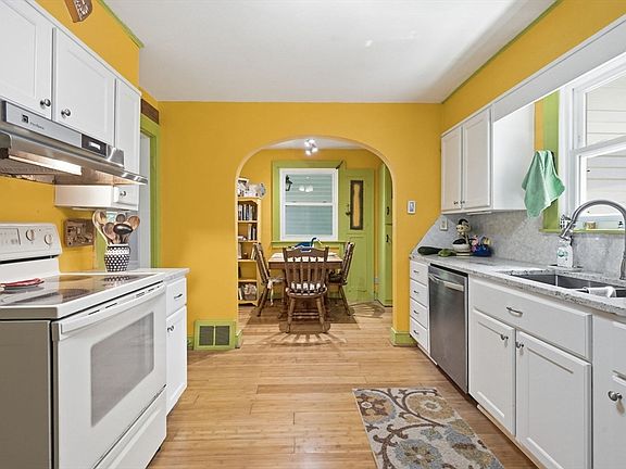 4th image of 3057 Palmer St