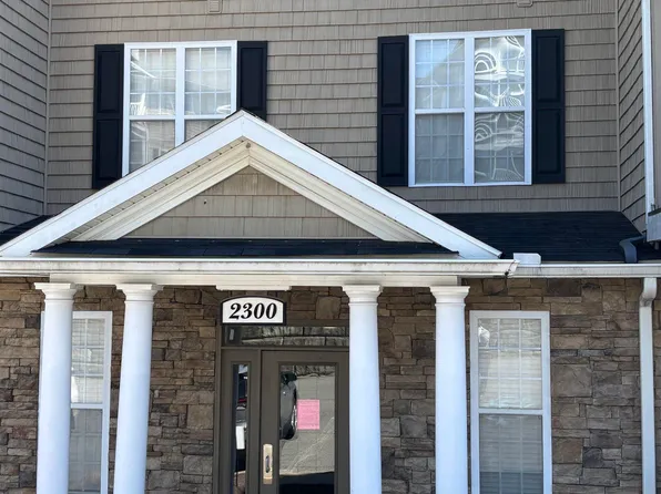 2318 Suncrest Vlg, Morgantown, WV 26505