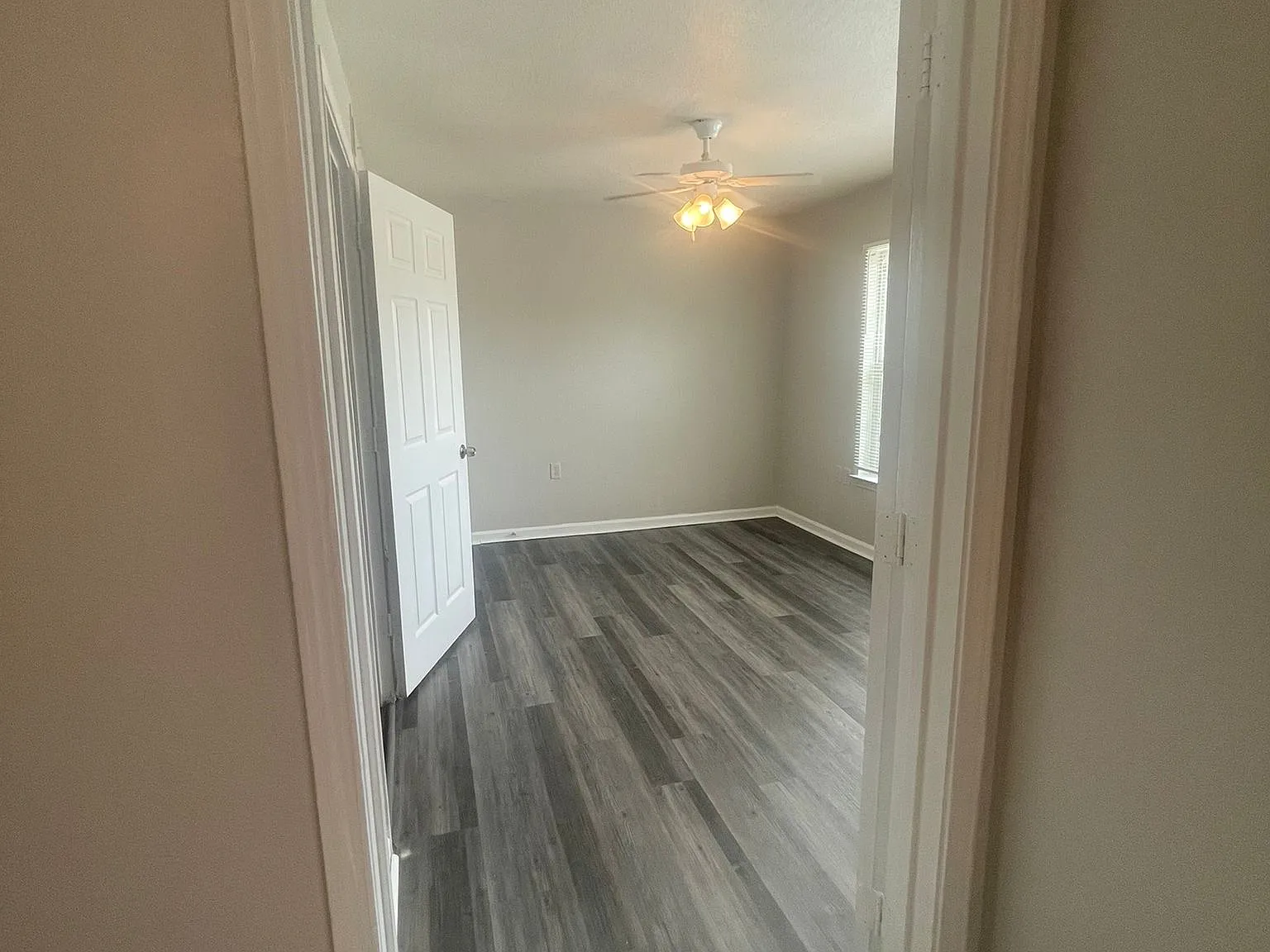 2 bed, 1060 sqft, $999 — Photo 1