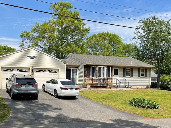 17 Sunrise Ave, Old Saybrook, CT 06475