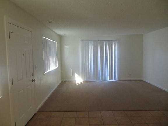 5th image of 4752 Greenholme Dr APT 1