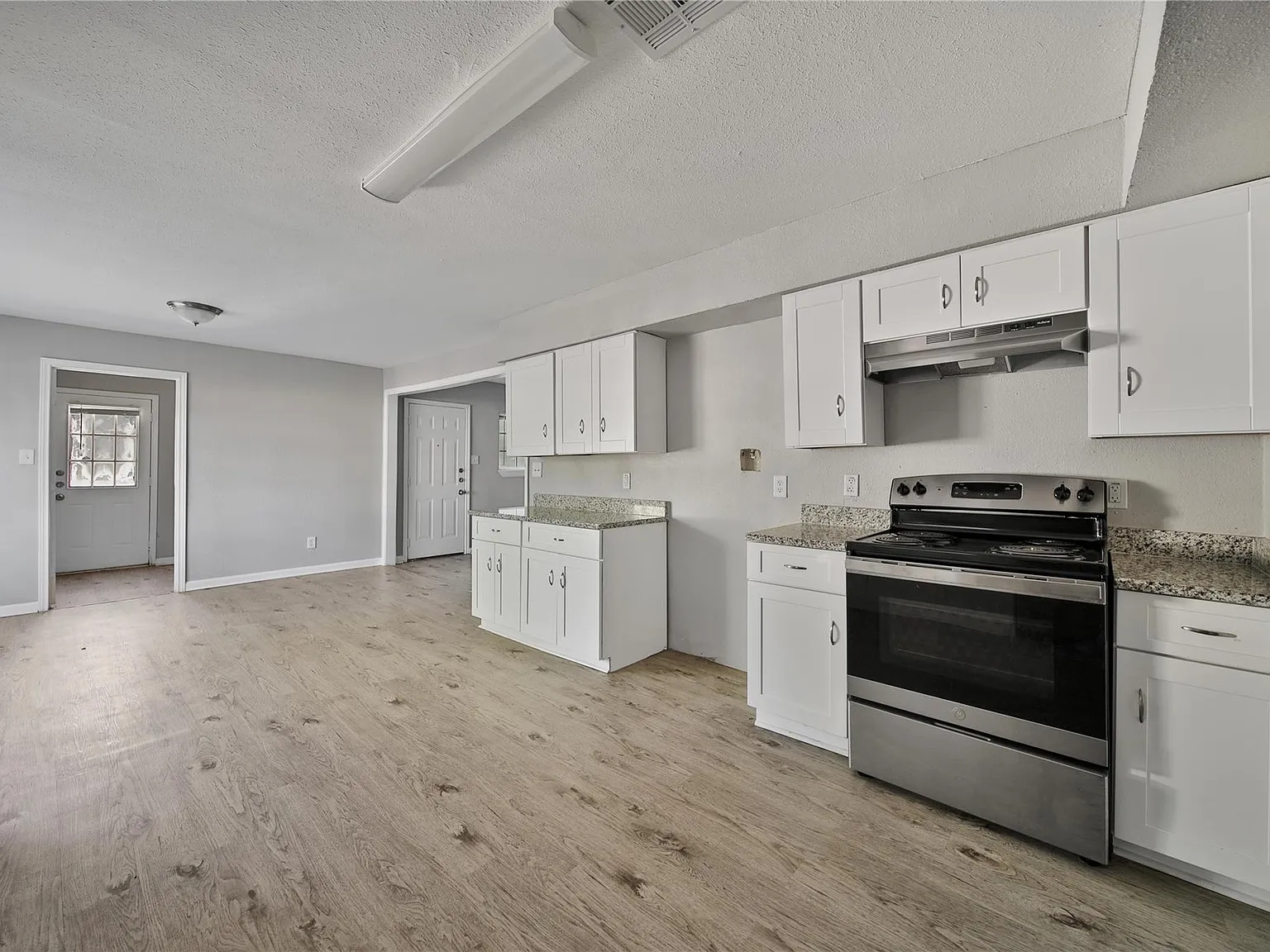 10071 Woodhollow Drive; Conroe 77385 - 1 — Photo 4
