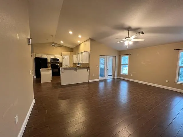 7013 Odoniel Loop W — Photo 24