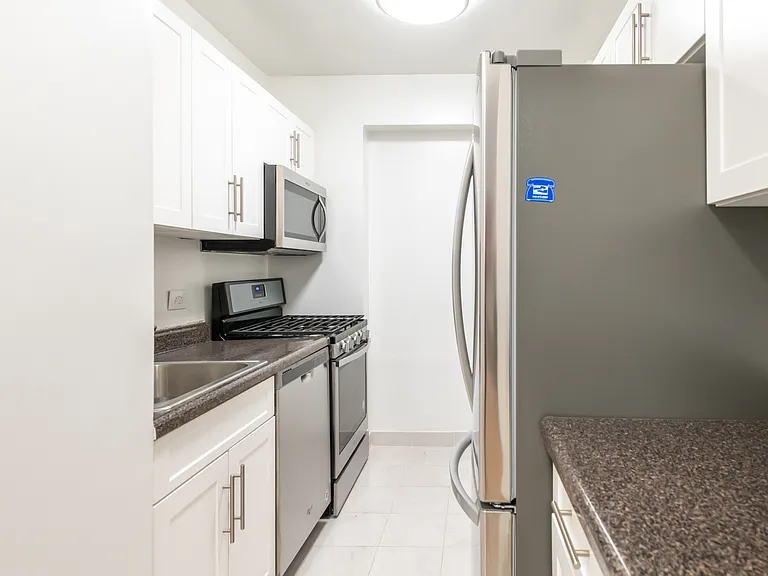 345 E 80th St #6J — Photo 5