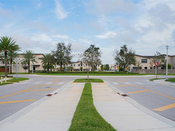 4th image of 7934 NW 105th Ave #7934