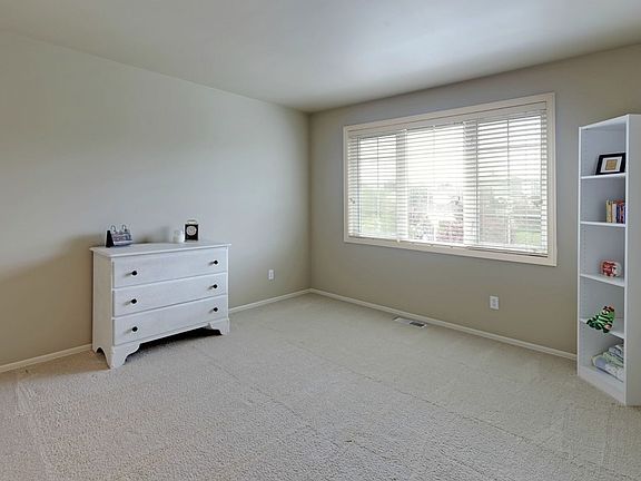 4th image of 1740 267th Ct SE
