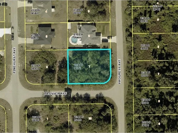 348 Progress Ave, Lehigh Acres, FL 33974