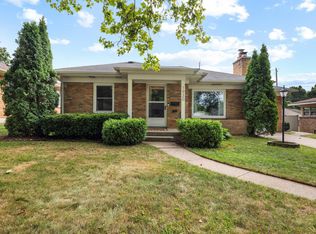 1930 Fruitwood Dr NW, Grand Rapids, MI 49504