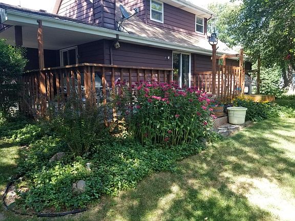 Double entrance off deck