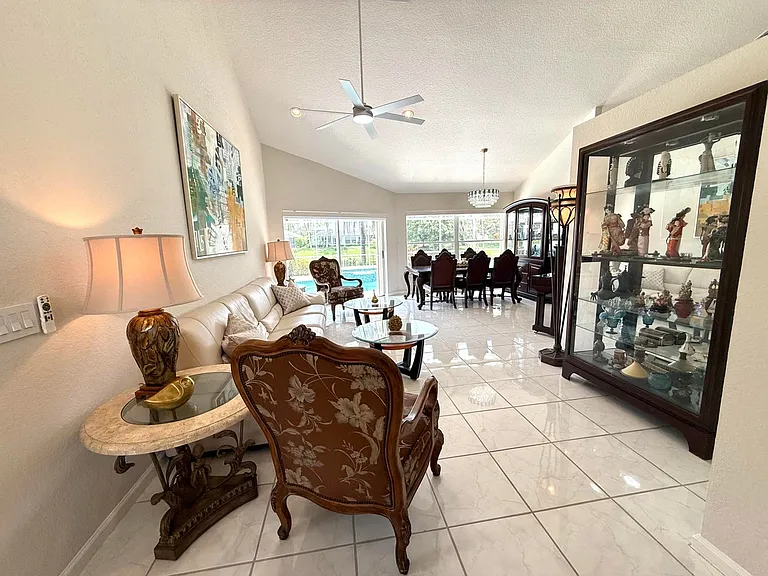 9392 Cascade Ct — Photo 36