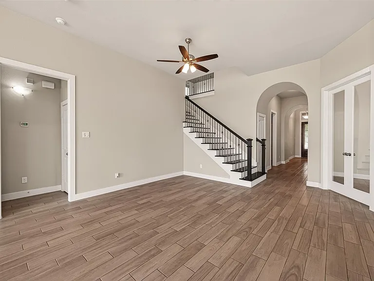 2619 Lilac Point Ln — Photo 9