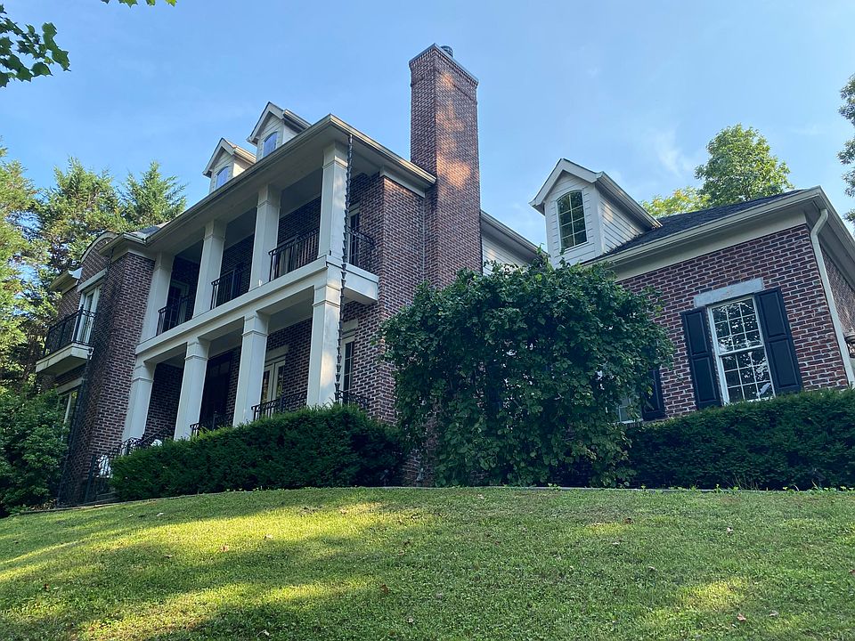2nd image of 10228 N Poplar Glen Dr