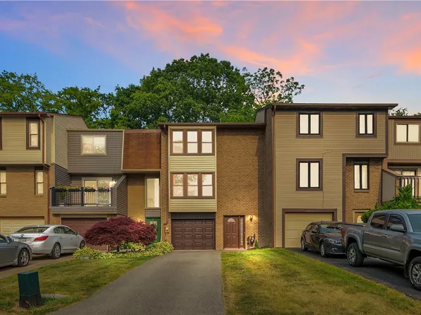 272 Timber Dr, Trafford, PA 15085