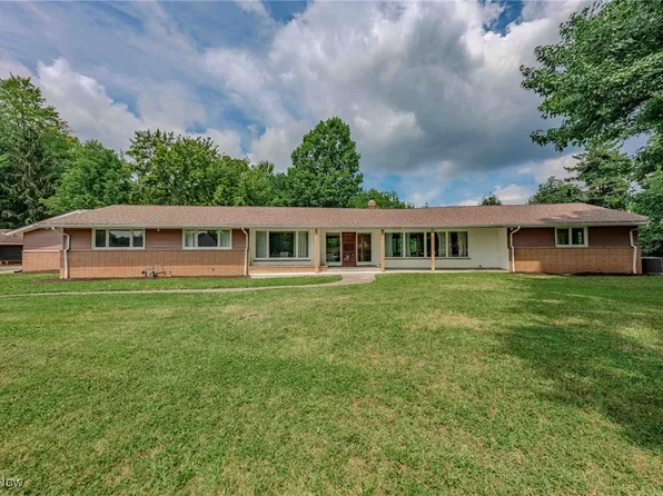 9500 Prell Dr, Broadview Heights, OH 44147