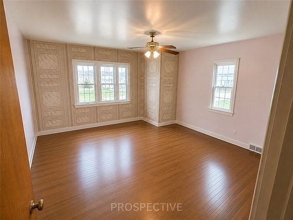 3rd image of 235 W Cross Ave