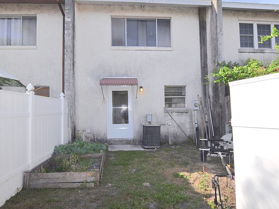 4th image of 310 13th Ave N