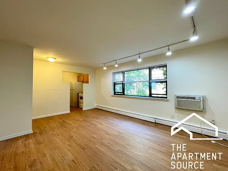 6002 N Kenmore Ave #106 — Photo 1