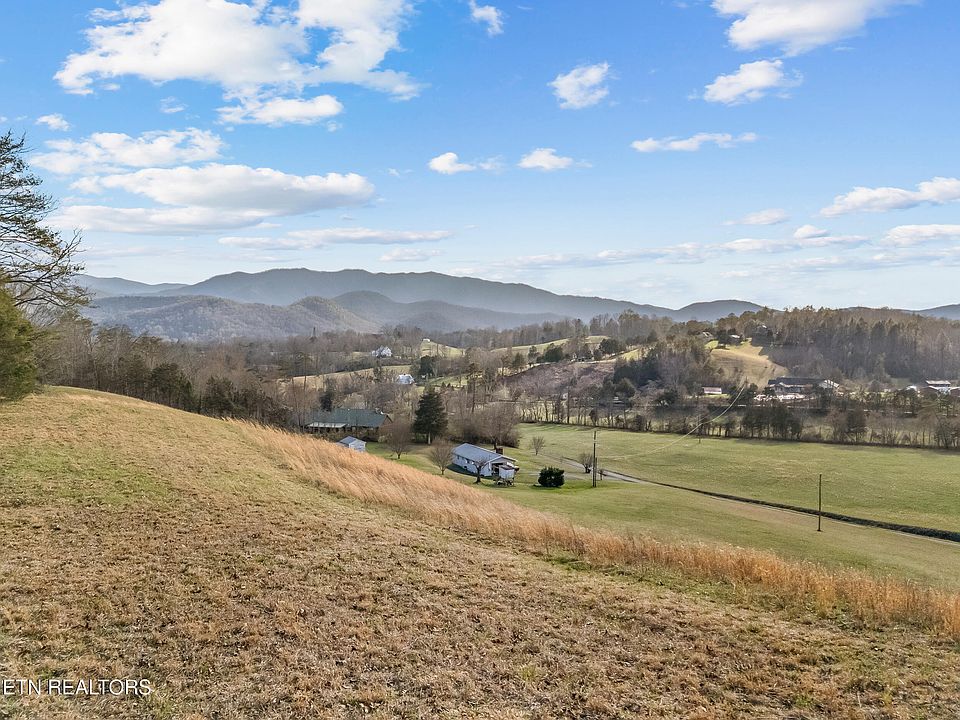 19th image of 634 Old Cedar Creek Rd