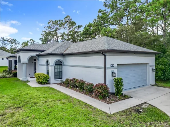8 Deer Ct #15, Homosassa, FL 34446