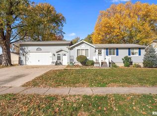 409 2nd Ave, Hampton, IL 61256